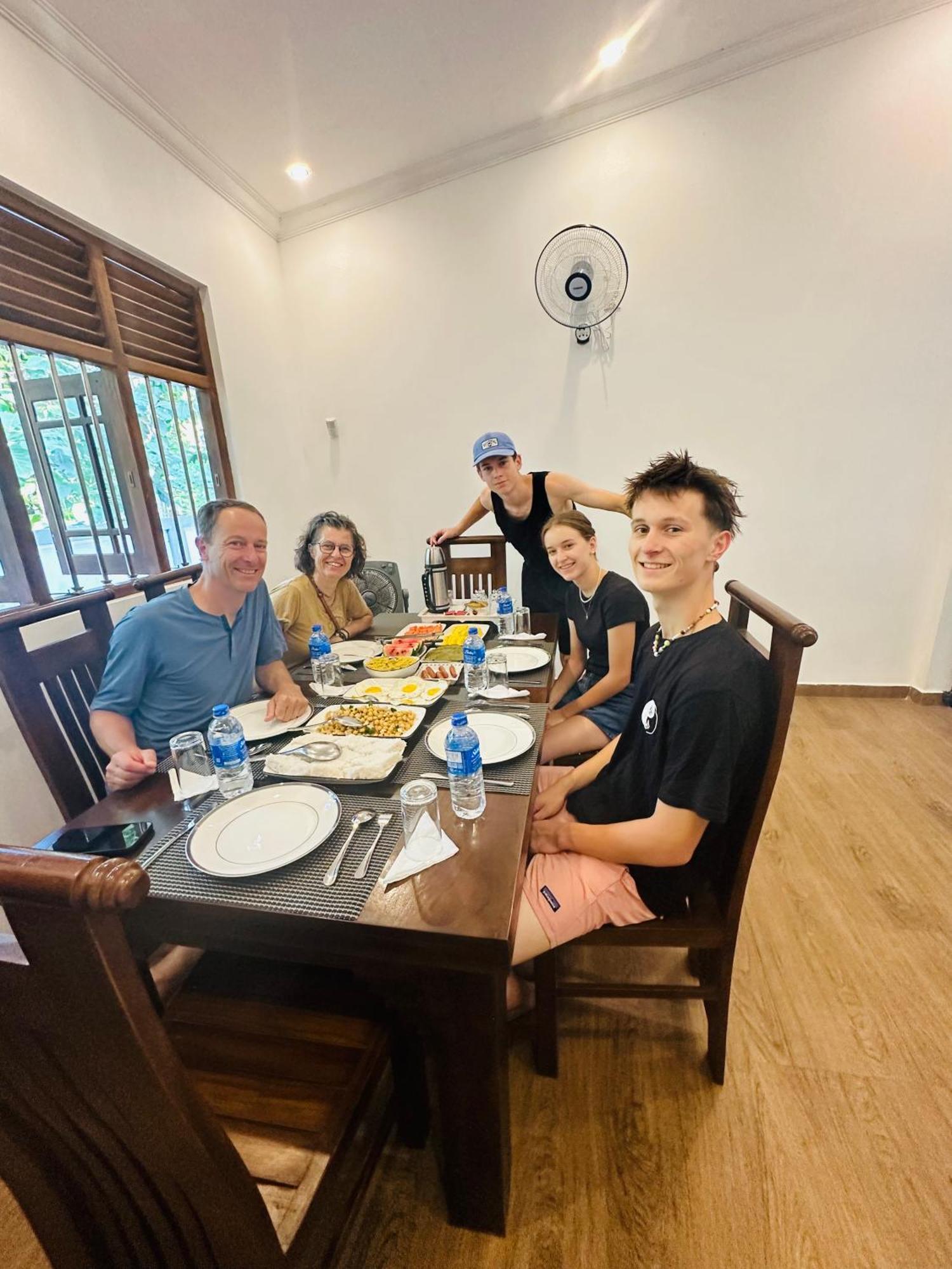 Residence Inn Udawalawe Luaran gambar